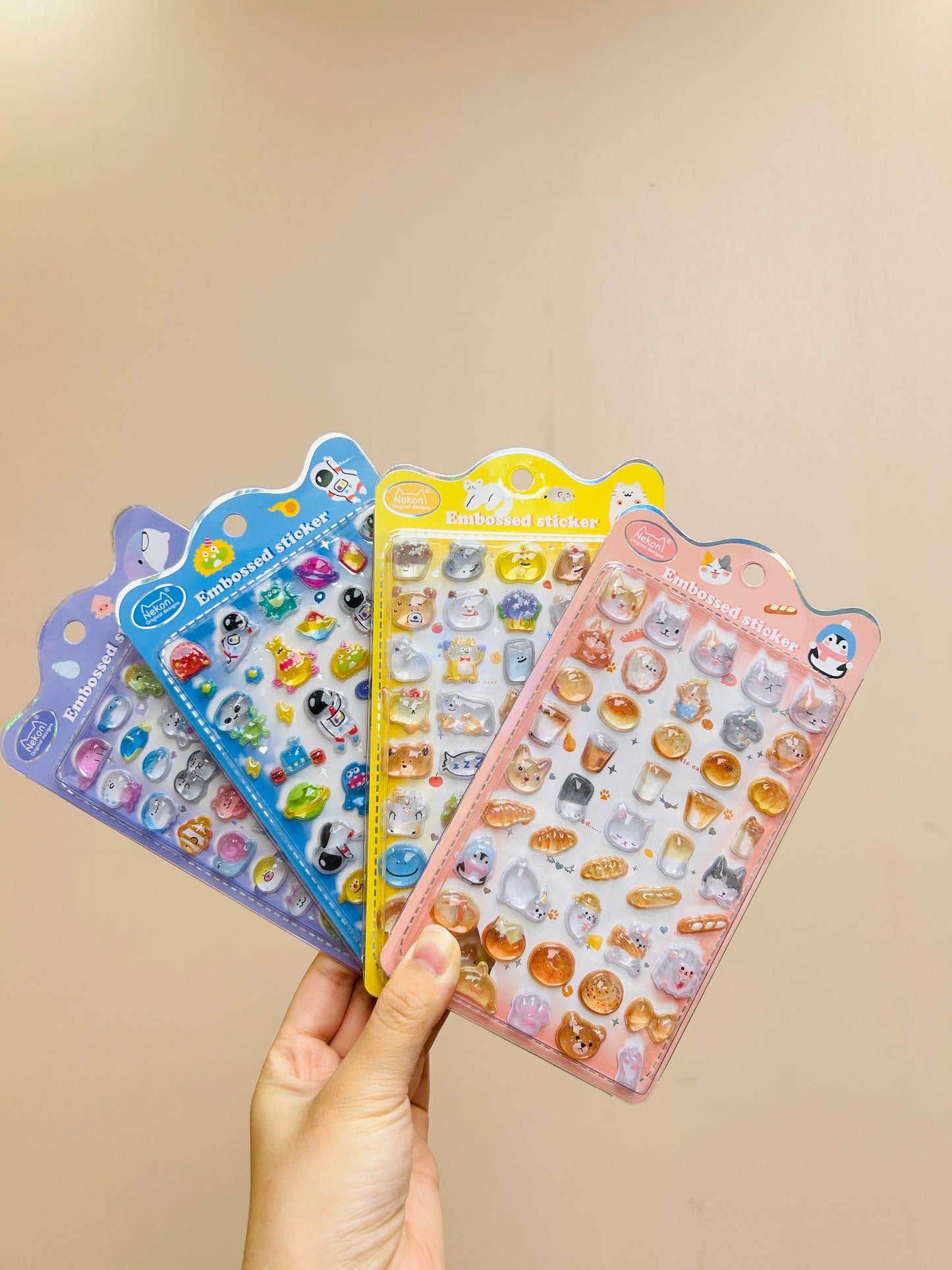 【N19】かわいい3D浮彫り イルカ・オウム・ペンギン・ブルーバット 立体スマホ 手帳・水筒用デコレーションステッカー